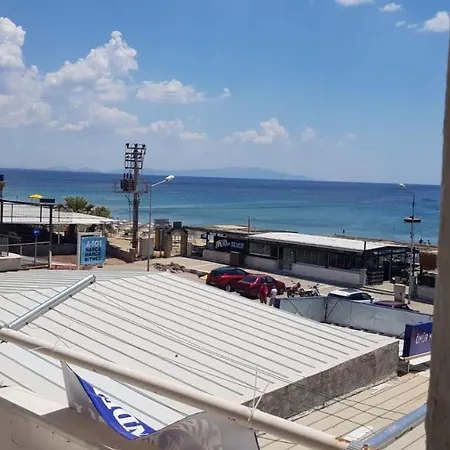 Sarimsakli Rio Karsisi Denize 0 Ayvalik